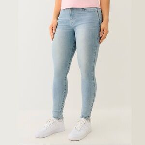 True Religion Jeans Halle High Rise Super Skinny Fit Light Bliss Wash 28/6 NWT